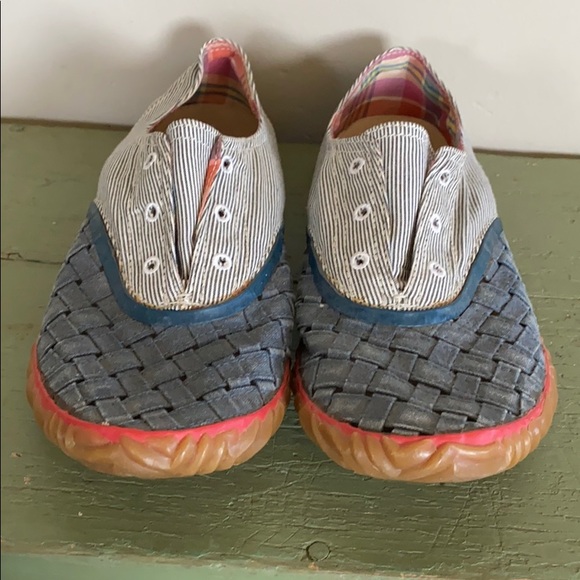 Sorel Shoes - Sorel picnic weave slip on size 9